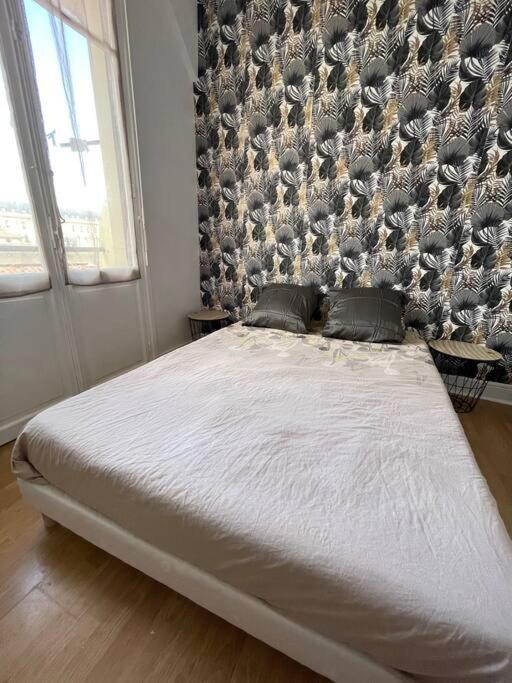 Appartement * Le Mistral De Chloe * à Carcassonne Extérieur photo
