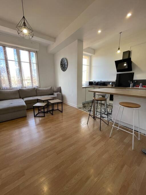Appartement * Le Mistral De Chloe * à Carcassonne Extérieur photo